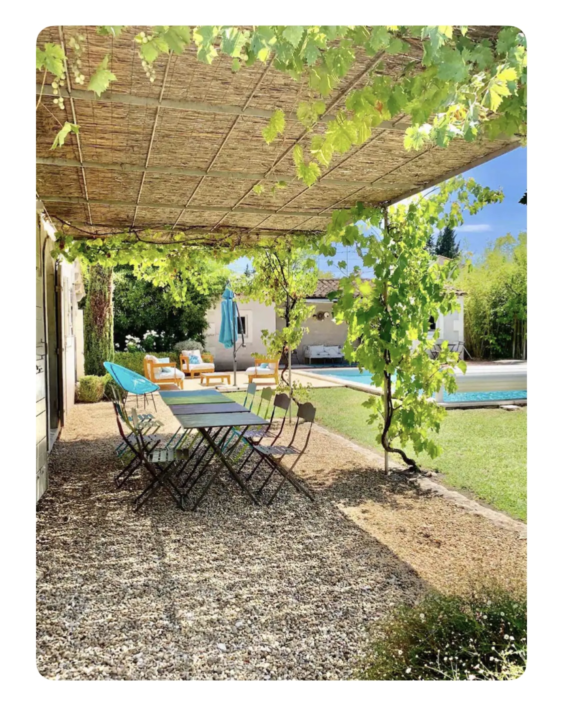 Pergola table à manger