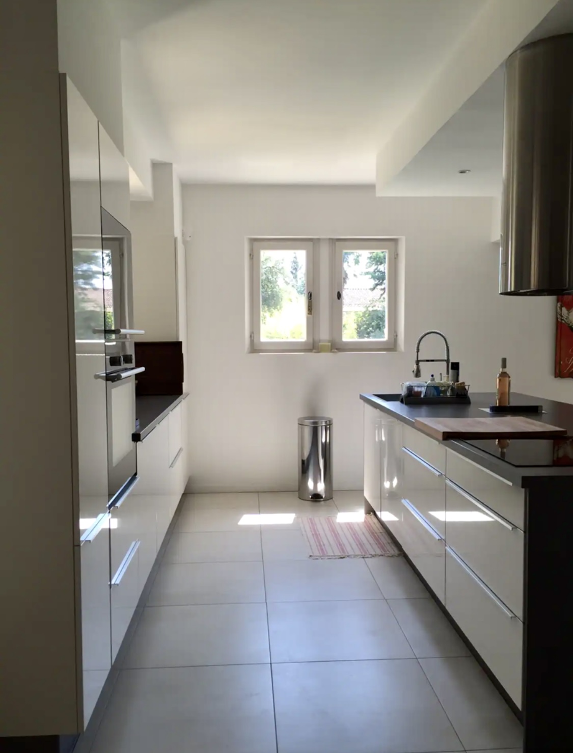 Cuisine moderne blanche