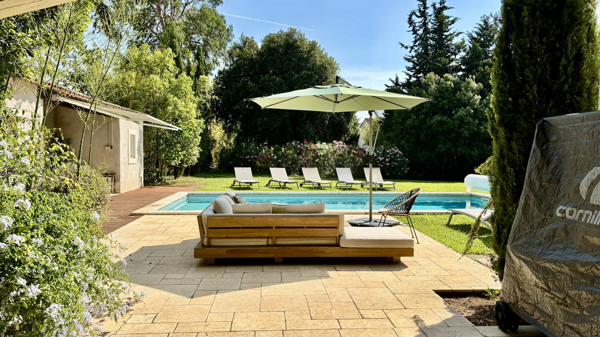 Vue depuis terrasse couverte